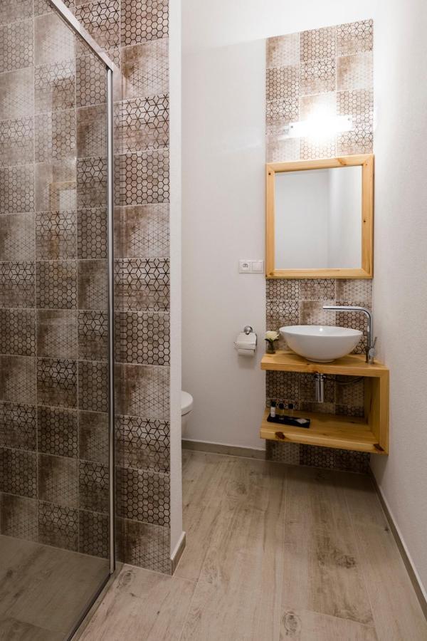 Rezort Gothal Apartmany A Penziony 多纳瓦利 外观 照片