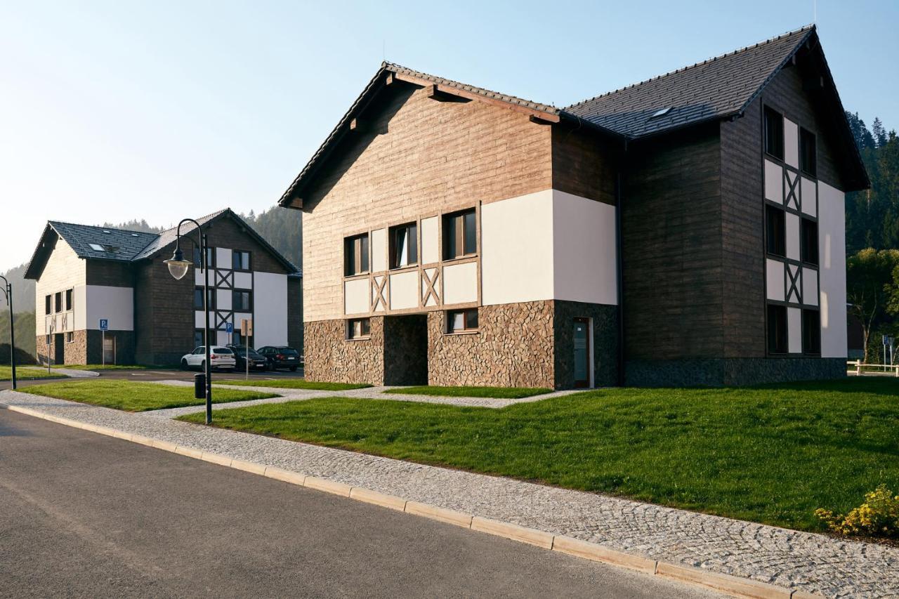 Rezort Gothal Apartmany A Penziony 多纳瓦利 外观 照片